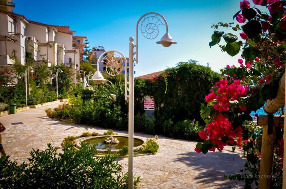 Sunny Bay Apartments ساراندا المظهر الخارجي الصورة