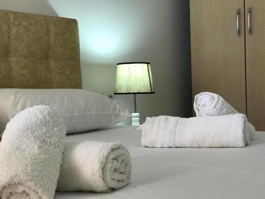 Sunny Bay Apartments ساراندا المظهر الخارجي الصورة