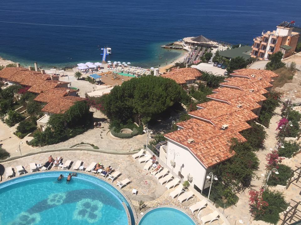 Sunny Bay Apartments ساراندا المظهر الخارجي الصورة