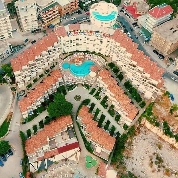 Sunny Bay Apartments ساراندا المظهر الخارجي الصورة